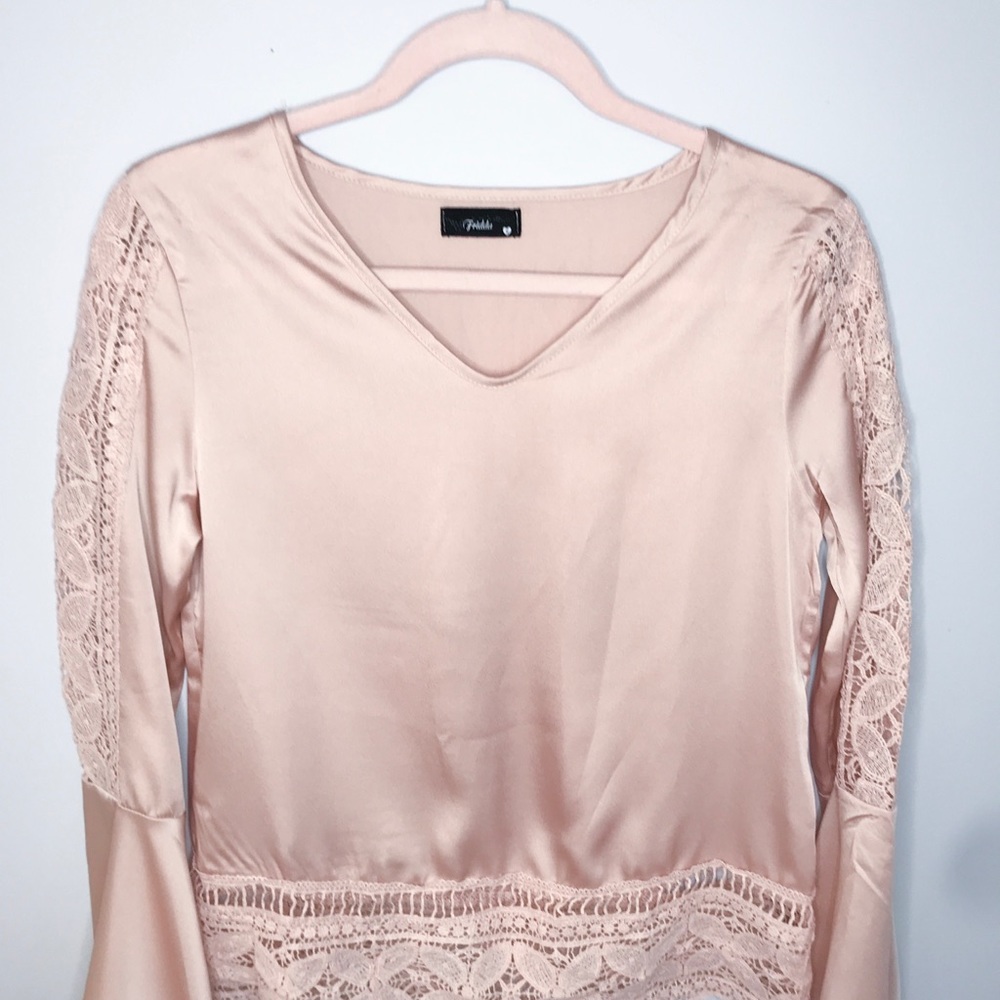 Fridda Lace Blouse - Picture 6 of 8